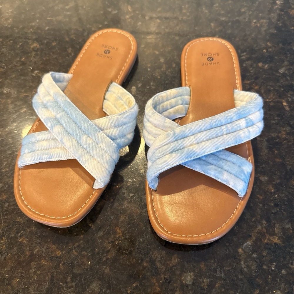 Shade & Shore Light Blue Crisscross Sandals